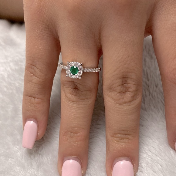 BN Real Colombian Emeral and Diamond Ring - Picture 1 of 14